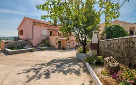 Apartmani Dino